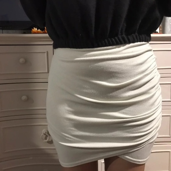 Skirt - Picture 2 of 3